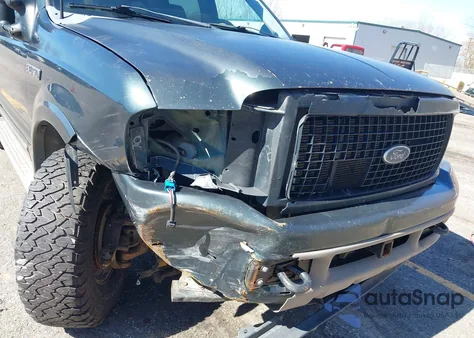 2002 Ford Excursion Limited from USA, damaged, VIN 1FMSU43F32EC14261